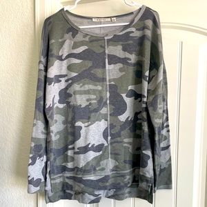 Cyrus long-sleeved light camo sweater size L